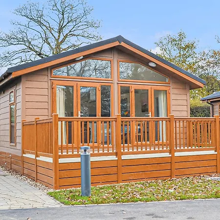 Wareham Forest Lodge Retreat Lytchett Minster Exterior foto
